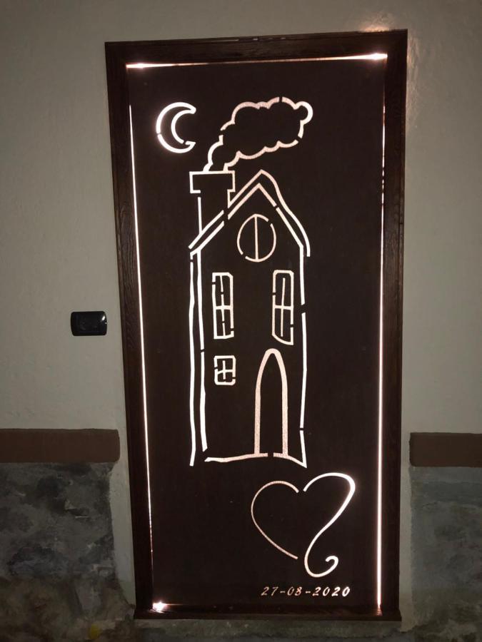 La Casa Del Cuore Apartment เฟนิส ภายนอก รูปภาพ