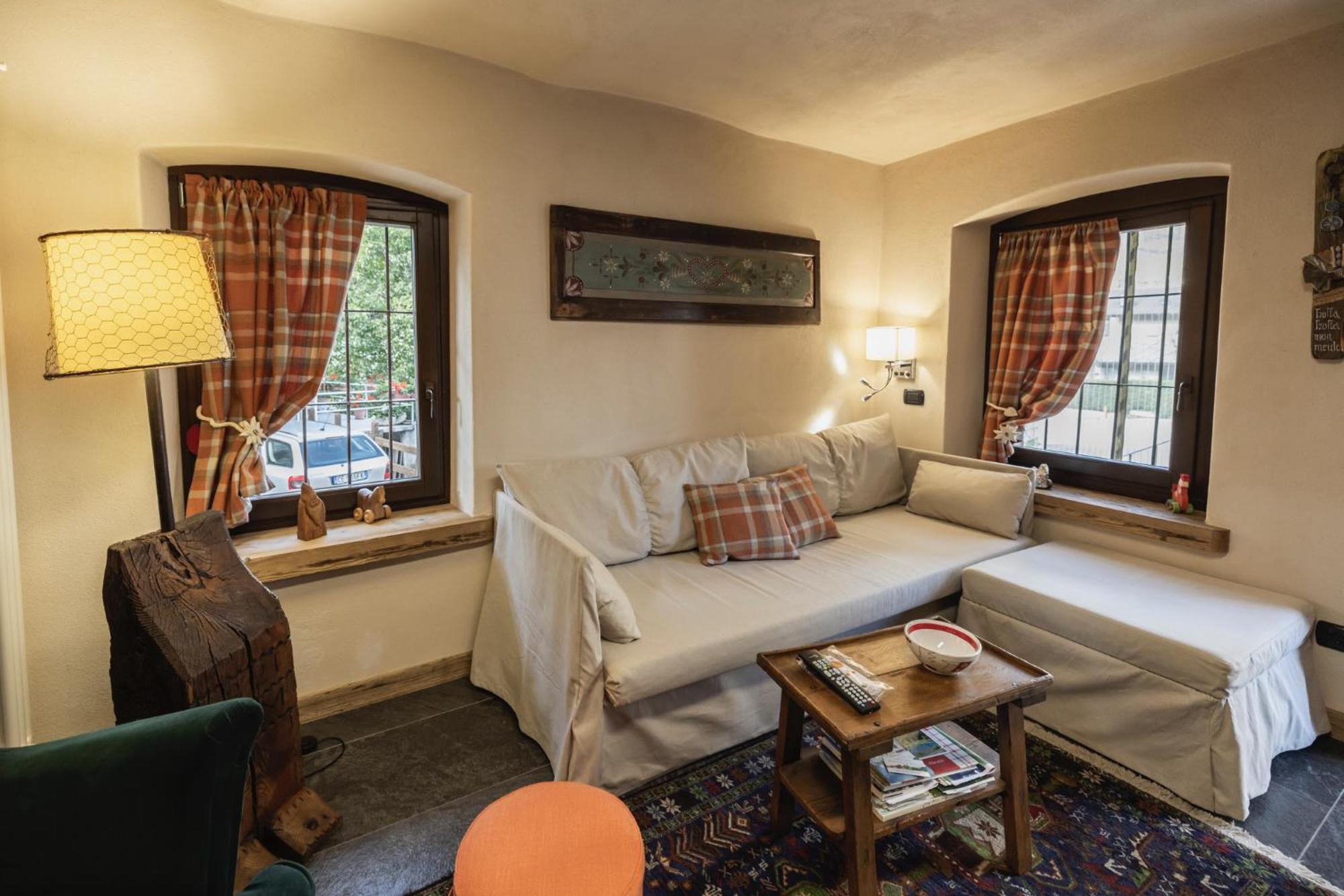 La Casa Del Cuore Apartment เฟนิส ภายนอก รูปภาพ