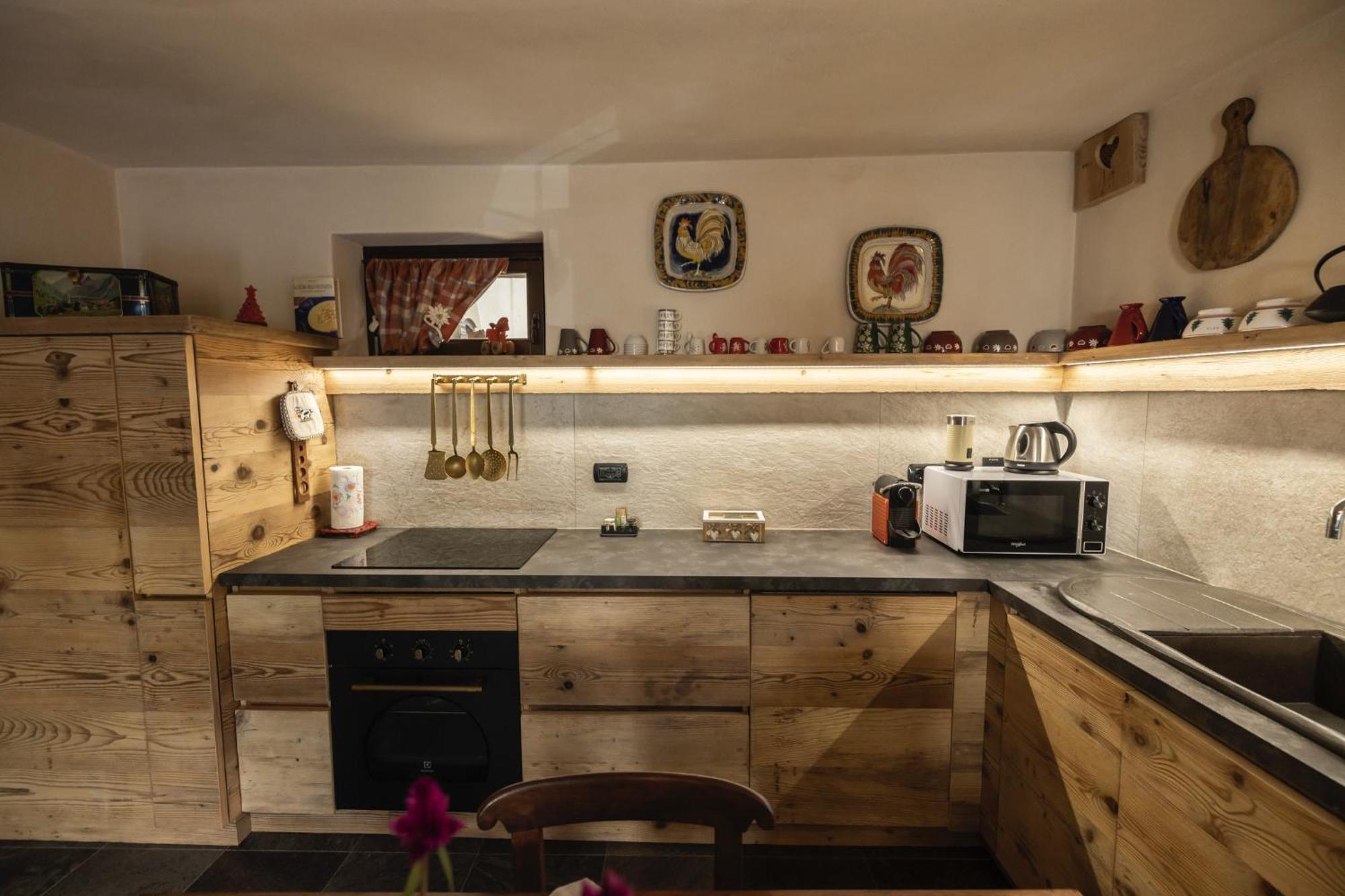 La Casa Del Cuore Apartment เฟนิส ภายนอก รูปภาพ