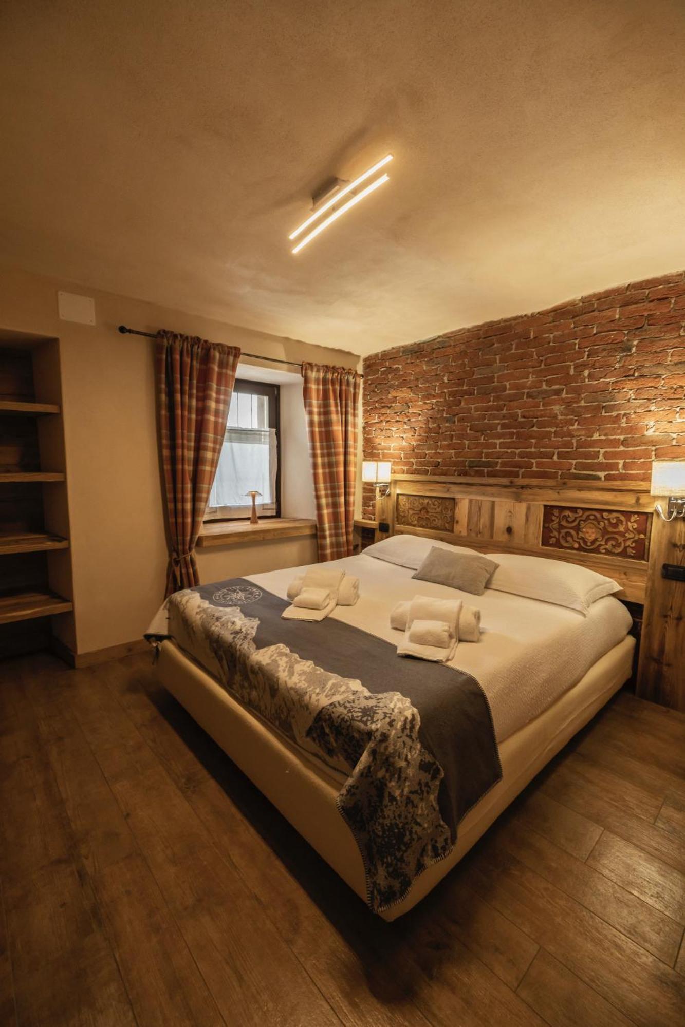 La Casa Del Cuore Apartment เฟนิส ภายนอก รูปภาพ